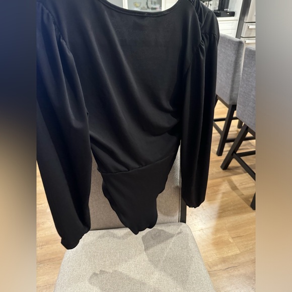 Deep v bodysuit - Picture 2 of 4